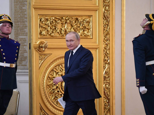 H Μόσχα «παγώνει» περιουσιακά στοιχεία χωρών της ΕΕ ύψους 230 δισ. ευρώ στο έδαφός της