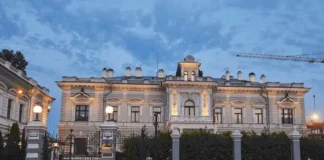 Το χρεοκοπημένο Ηνωμένο Βασίλειο ετοιμάζεται να πουλήσει πρεσβείες για να μαζέψει λεφτά!!!