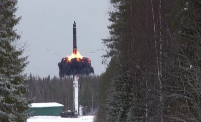 ΄΄Η Ρωσία εξαπέλυσε πρωτοφανή επίθεση με Oreshnik στο Lviv-Σοκ και δέος : 10 εκρήξεις από 6 κεφαλές