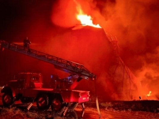 Μαίνονται ανηλεή αντίποινα – Ο ρωσικός στρατός πυρπόλησε 2 δυτικά πλοία στην Οδησσό με Geran (photos)