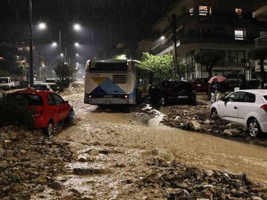 Φονική κακοκαιρία με δύο νεκρούς-πλημμύρες-Μεγάλες καταστροφές στην ανοχύρωτη Αττική-Τα φαινόμενα της Πέμπτης
