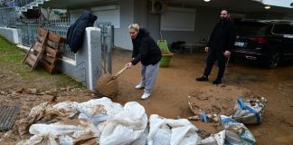 Φόβοι για νέο κύμα κακοκαιρίας από το βράδυ της Πέμπτης – Τα Νότια Προάστια μετρούν τις πληγές τους μετά την καταστροφή