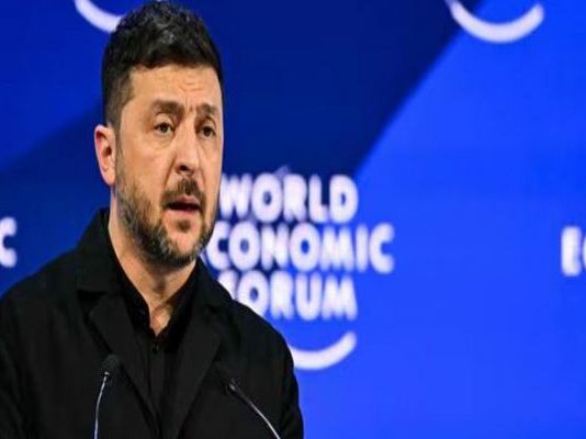 Βίντεο: Διέκοψαν την συνέντευξη του Ζελένσκι στην WEF – «Δεν με βρίσκετε ενδιαφέροντα πια;»