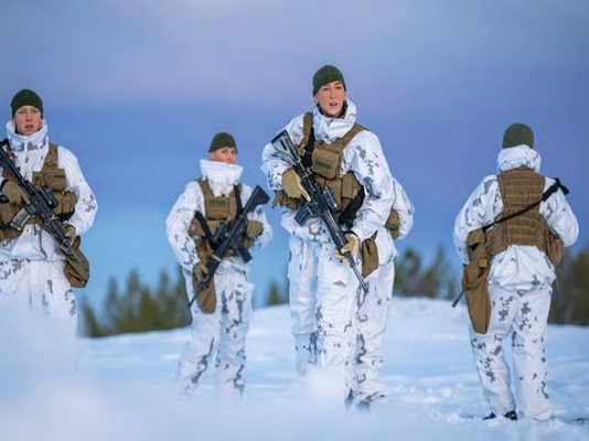 Οι στρατηγοί της Ευρώπης προειδοποιούν τους πολίτες να προετοιμαστούν για πόλεμο