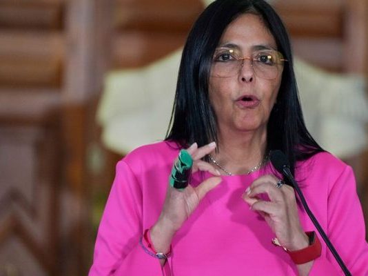 «Πόρτα» σε Ν.Τραμπ από την αντιπρόεδρο Ν.Ροντρίγκες: «Ο Ν.Μαδούρο είναι ο μοναδικός πρόεδρος της Βενεζουέλας»