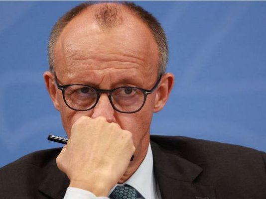 Η Ε.Ε. βγάζει μόνη τα μάτια της, ο Μερτς βοηθάει: Απέρριψε για άλλη μια φορά την έκδοση κοινού χρέους για την χρηματοδότηση της ανάπτυξης-άμυνας της Ευρώπης