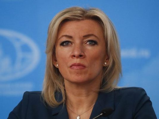 Zakharova: Θα αφήσουμε τον Rutte να κυλιέται μόνος του σε αυτό τον βούρκο – Δεν μπαίνουμε σε διαγωνισμό προσβολών
