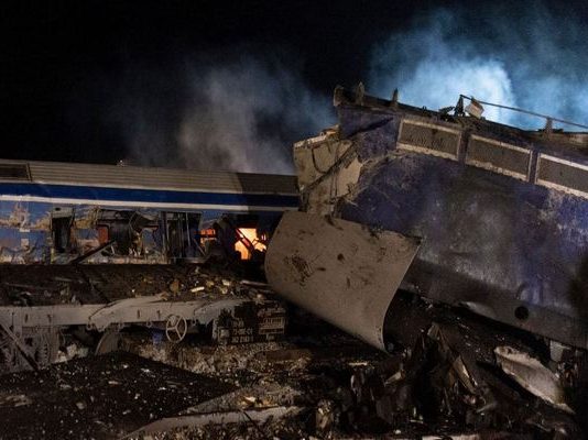 Κοκοτσάκης: «Ποιος και γιατί φοβάται τους νεκρούς των Τεμπών;» Τι είναι αυτό που δεν πρέπει να βρεθεί;