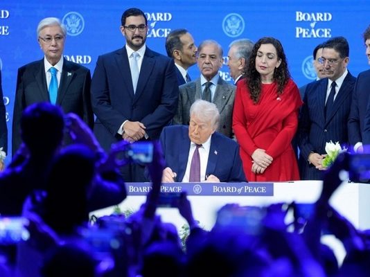 Φιάσκο το Συμβούλιο Ειρήνης των ΗΠΑ – Πεταμένα δισεκατομμύρια και σοβαροί κίνδυνοι – Μένουν εκτός Ρωσία, Κίνα, Ινδία