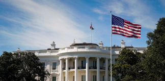 Ο Λευκός Οίκος ανακοίνωσε την κατάργηση ορισμένων δασμών μετά την απόφαση του Ανώτατου Δικαστηρίου