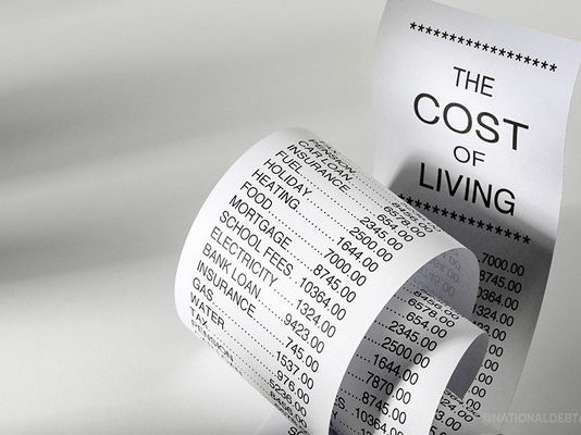 Οι εργαζόμενοι έχουν ανάγκη πολύ περισσότερα από μια αύξηση 40 ευρώ τον μήνα