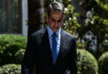 Ο φόβος νέων αποκαλύψεων για τις υποκλοπές στοιχειώνει το Μαξίμου