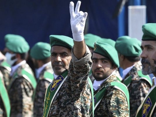 Φρουροί της Επανάστασης: «Κτυπήσαμε ισραηλινό πλοίο και αμερικανικές στρατιωτικές εγκαταστάσεις στον Περσικό Κόλπο»