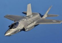 Πώς κτυπήθηκε το αμερικανικό stealth μαχητικό F-35 – Ένα «ταπεινό» αντί-drone αιωρούμενο πυρομαχικό έκανε την «ζημιά»
