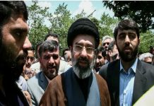 Δημόσια εμφάνιση του Αγιατολάχ Μουτζτάμπα Χαμενεί : «Δεν με σκοτώσατε – Είμαι εδώ»!