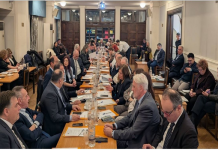 Η Ολομέλεια των Δικηγορικών Συλλόγων Ελλάδος κήρυξε τον «πόλεμο» στα Funds