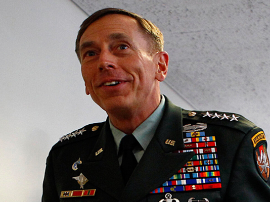 Ντ.Πετρέους: Όλη η αλήθεια στην ατάκα του πρώην διευθυντή της CIA για τον Μ. Χαμενεΐ και τον Κιμ Γιονγκ Ουν