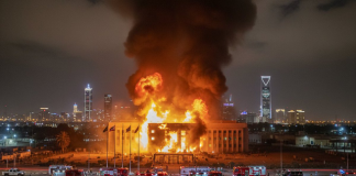 Οι Ιρανοί ανατίναξαν την αμερικανική πρεσβεία στο Ριάντ της Σ.Αραβίας