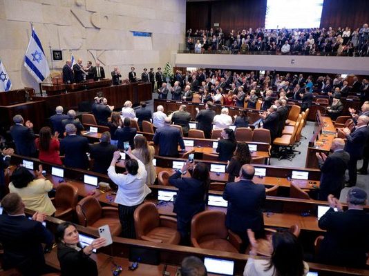 «Πυρά» αντιπολίτευσης στον Μ.Νετανιάχου: «Βγες από το καταφύγιο – Είπες ψέματα στους εταίρους μας»