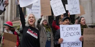 Λονδίνο: Στο δρόμο οι Βρετανοί υπέρ της «Palestine Action» – «Είμαι κατά της γενοκτονίας»