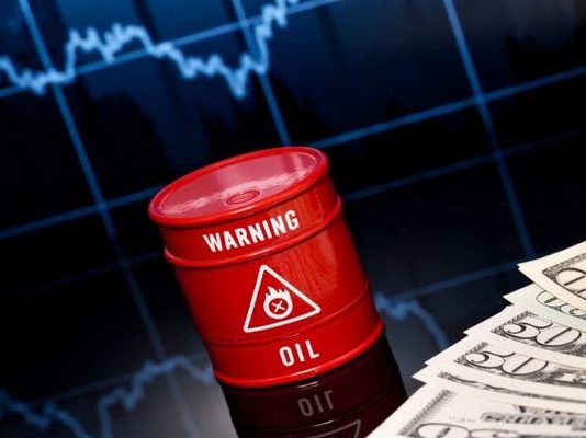 Πετρέλαιο: Σε καθεστώς σοκ η αγορά – Τι σημαίνει ο αποκλεισμός του Ορμούζ από τον Τραμπ