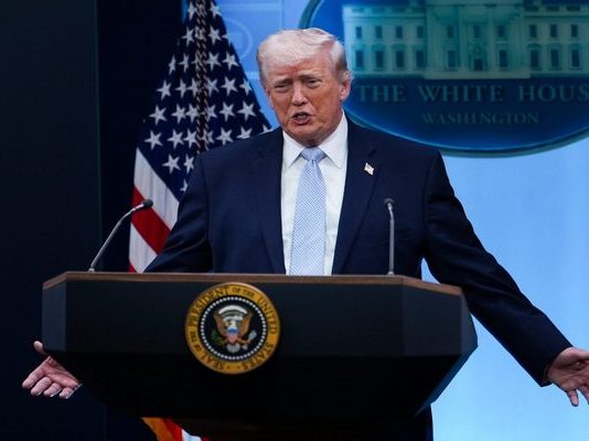 Ο Τραμπ ανακοίνωσε δεκαήμερη εκεχειρία ανάμεσα σε Ισραήλ και Λίβανο – Καλεί Νετανιάχου και Αούν στον Λευκό Οίκο