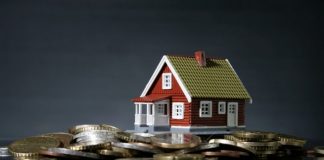 Στεγαστική ασφυξία: Τα ενοίκια «καταπίνουν» τα εισοδήματα και η Ελλάδα βυθίζεται στην κρίση κατοικίας