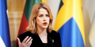 Πώς η Λετονία έγινε η πρώτη χώρα παγκοσμίως, όπου κατέρρευσε η κυβέρνηση λόγω της στήριξης στην Ουκρανία