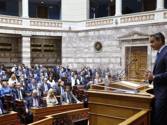 156 βουλευτές ΝΔ και τα 65 κυβερνητικά στελέχη αύξησαν τον πλούτο τους κατά 71 εκατομμύρια ευρώ σε 1 χρόνο!