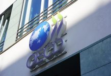 ΟΟΣΑ: Κατακόρυφη πτώση της εμπιστοσύνης των Ελλήνων σε κυβέρνηση και θεσμούς
