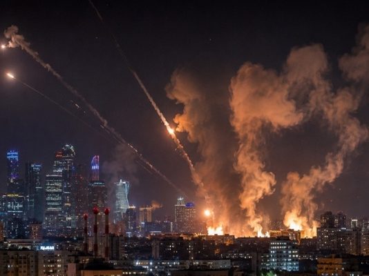 Οργή στο Κρεμλίνο για την επίθεση στη Μόσχα με 190 drones: Έρχονται αντίποινα που θα σταματήσουν οριστικά τα ουκρανικά χτυπήματα