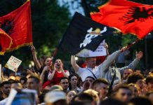 Αλβανικός ξεσηκωμός και στην Ελλάδα για το ξεπούλημα από τον Ε.Ράμα της παραλίας της Σβέρνιτσα