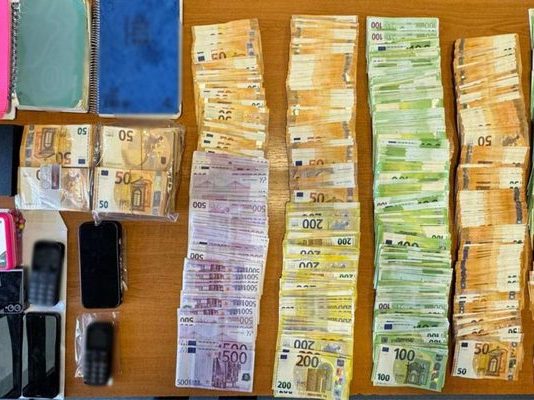 «Φέρε τον καφέ»: Το βρόμικο καρτέλ των πολεοδομιών, οι κωδικοί της μίζας και το ηγετικό ζεύγος