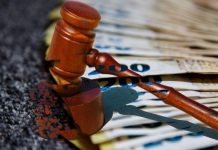 Κύκλωμα Πολεοδομιών: Απόπειρα εξαγοράς Δικαστικών – Η δημοσιογράφος «μεσάζοντας» και ο επικεφαλής ΜΚΟ με τις «άκρες»