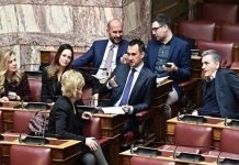 Εξευτελισμός της Αριστεράς-Αποχώρησαν επτά μνημονιακοί ”γυρολόγοι” βουλευτές από τη λεγόμενη ”Νέα Αριστερά”-Εκλιπαρούν καρέκλες στο ”συνονθύλευμα΄΄ Τσίπρα