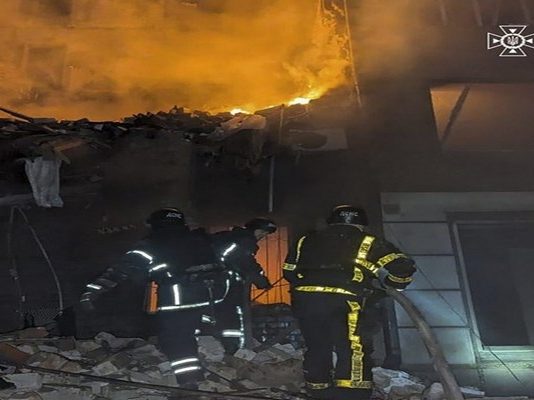 Βίντεο: Η νύχτα έγινε μέρα στο Κίεβο – Οι Ρώσοι ανατίναξαν εργοστάσιο παραγωγής όπλων και πυρομαχικών- Οι Ρώσοι με μεθοδικότητα εξαλείφουν τις ουκρανικές στρατιωτικές υποδομές