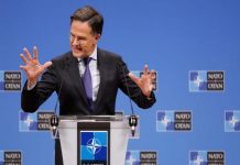 Σύνοδος ΝΑΤΟ: Δανός δημοσιογράφος ντρόπιασε τον Μαρκ Ρούτε – «Δεν επηρεάζεται ο αυτοσεβασμός σου;»