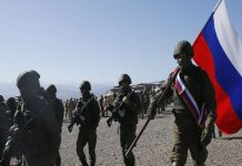 Κάτοικοι της Κονσταντινόβκα υποδέχθηκαν σαν ήρωες τους Ρώσους στρατιώτες: «Σας περιμέναμε καιρό» – Δείτε βίντεο