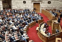 Η δικαιολογία ως ιδεολογία-Όταν η ιδεολογία δεν προηγείται της πολιτικής, αλλά ακολουθεί τις ανάγκες της, τότε παύει να λειτουργεί ως πυξίδα-Γίνεται αποσκευή.