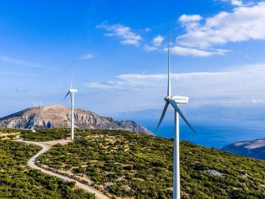 Εισαγγελική έρευνα για τα αιολικά πάρκα της χώρας μετά τη μεγάλη πυρκαγιά στην Αττικοβοιωτία