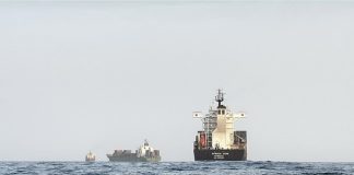 Ερυθρά Θάλασσα: Οι Χούθι «νεκρώνουν» το λιμάνι Μόχα μετά από 25 πυραυλικά πλήγματα