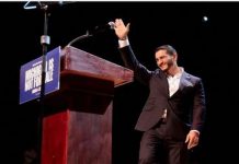 Ελ Σαγέντ: Ο «αριστερός ριζοσπάστης » επικράτησε ”ανέλπιστα” στο Μίτσιγκαν της εκλεκτής των Δημοκρατικών-Ταραγμένοι Τραμπ και Δημοκρατικοί