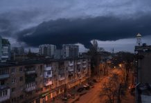 Σφοδρή ρωσική επίθεση στις ενεργειακές υποδομές της Οδησσού – Στο σκοτάδι η πόλη (βίντεο)