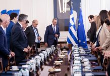 Ν.Δ .: Ο Μητσοτάκης γύρισε και βρήκε… φωτιές