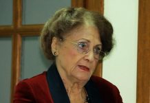 «Αν θέλουμε να επιβιώσουμε πρέπει να απαιτήσουμε αναθεώρηση των μνημονίων»-